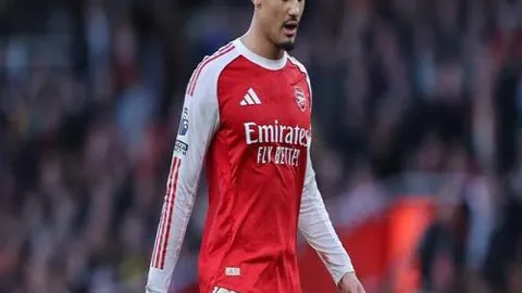 杜锋梦想成真，粤沪对决开启季后赛首轮备战